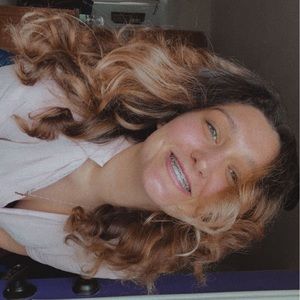 Meet your Posher, Kenzie